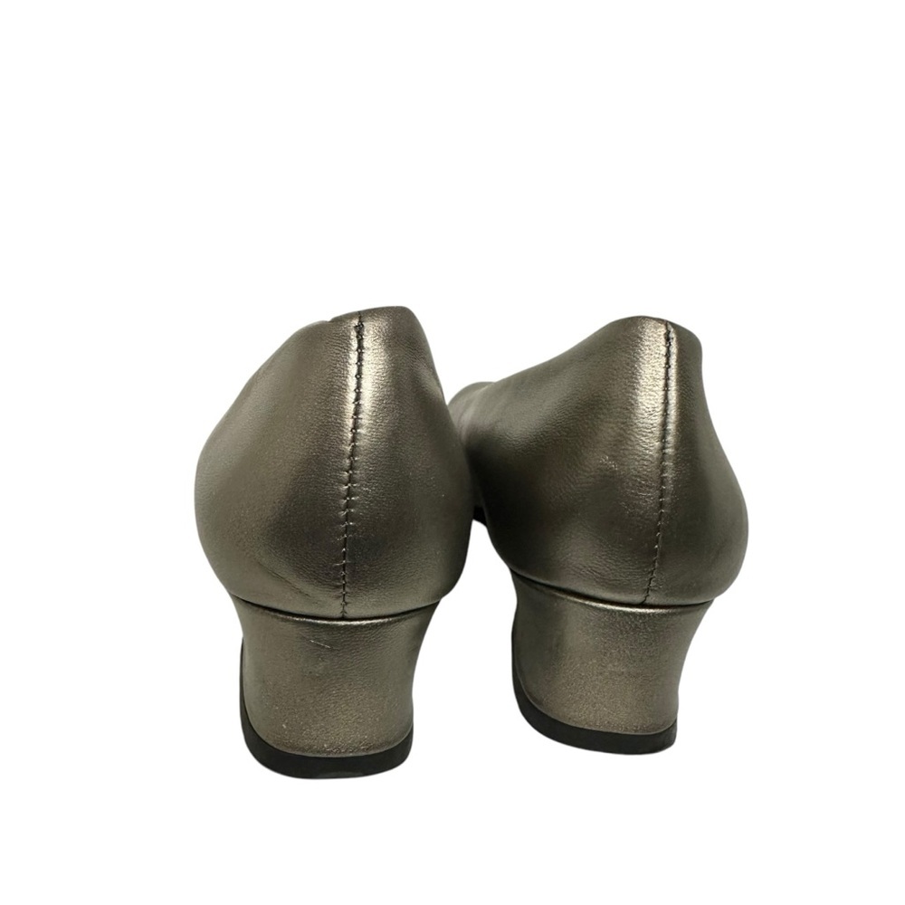 Mark Lemp Classics Callie Pewter Nappa Pumps Size… - image 5